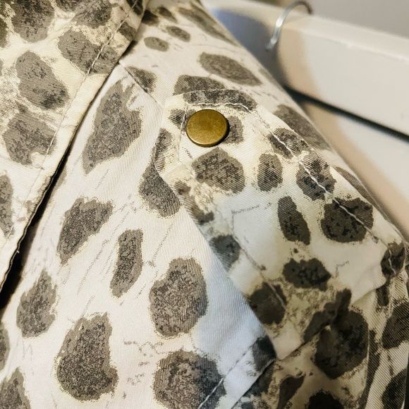 Lily Aldridge/Velvet by Graham Spencer Jacket - Picture 9 of 9